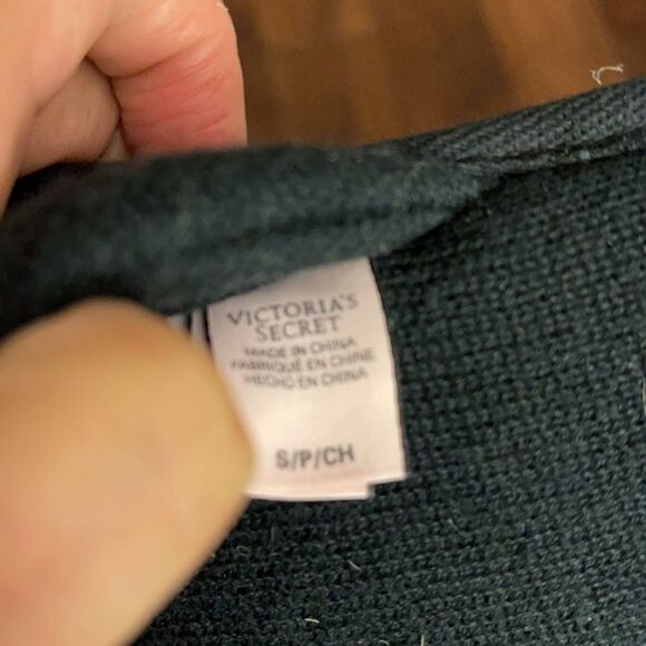 Victoria Secret Women’s Black Slide on Slippers Size Small New - Picture 5 of 5